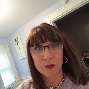 Meet your Posher, Sandy